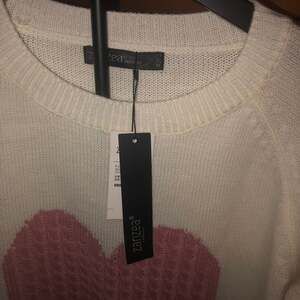 Z Supply Sienna White Heart Cable Knit Crewneck Sweater